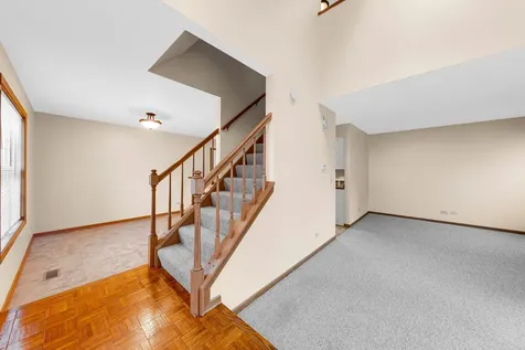 265 Yorkshire Court Gurnee IL 60031