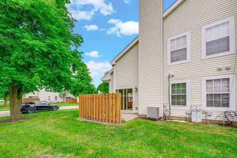 265 Yorkshire Court Gurnee IL 60031