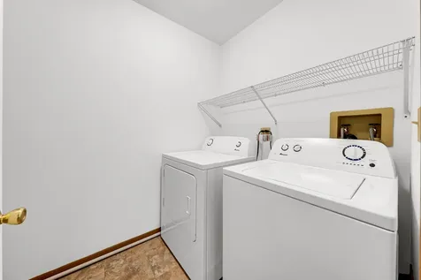 265 Yorkshire Court Gurnee IL 60031