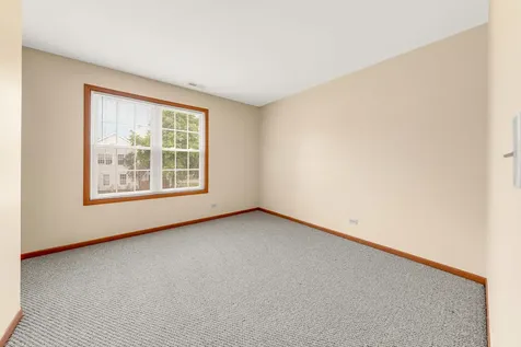 265 Yorkshire Court Gurnee IL 60031