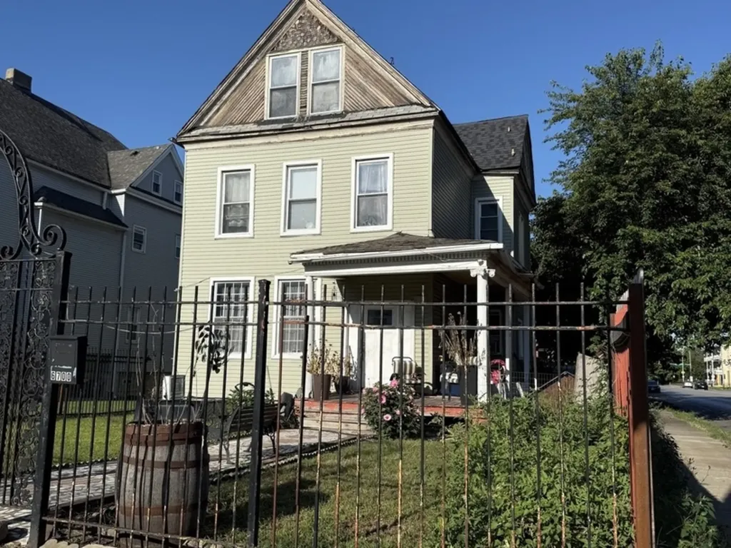 6700 South Stewart Avenue Chicago IL 60621