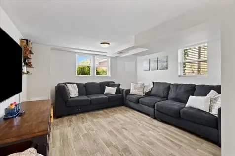 1637 Norfolk Avenue Westchester IL 60154