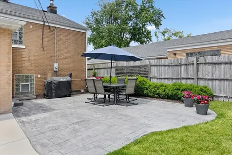 1637 Norfolk Avenue Westchester IL 60154