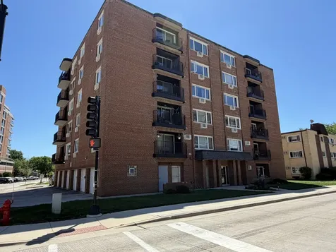 659 Des Plaines Avenue Des Plaines IL 60016