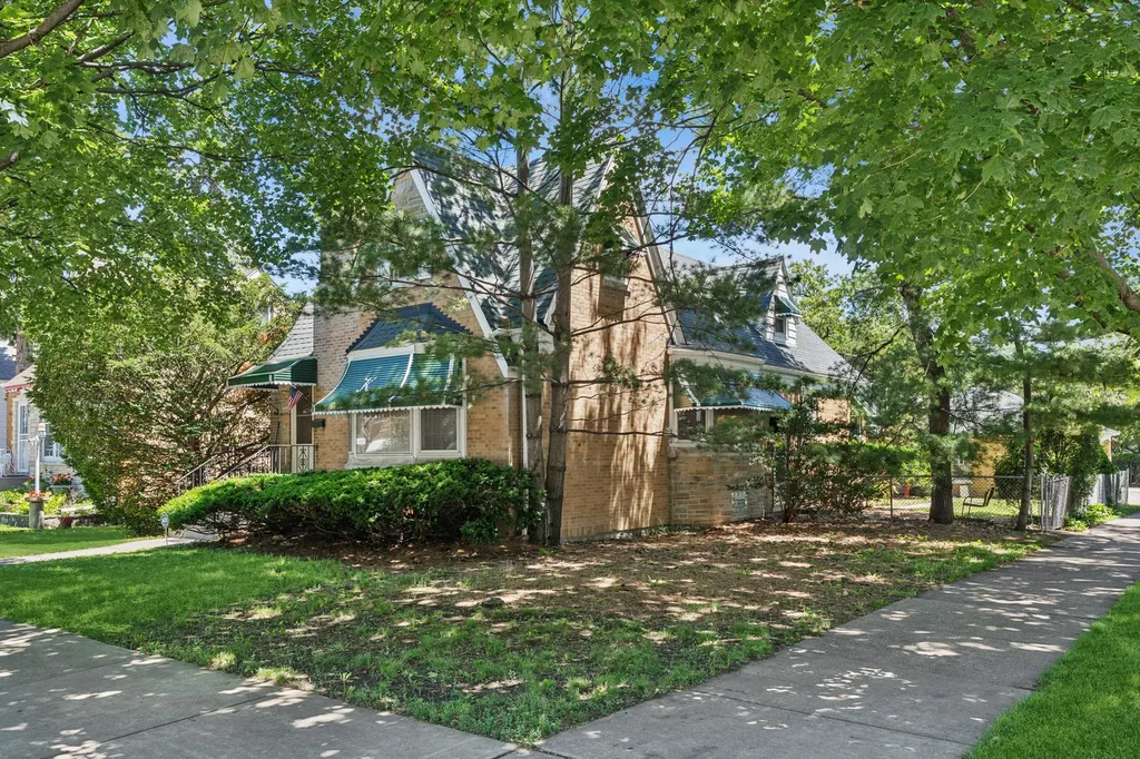 3301 North Newland Avenue Chicago IL 60634