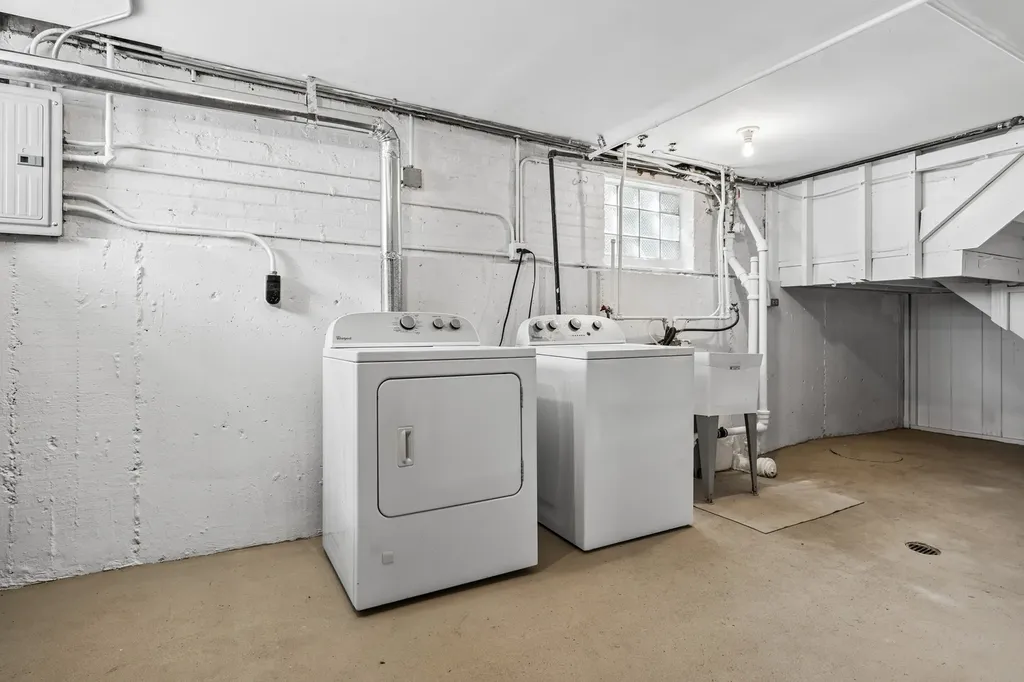 3301 North Newland Avenue Chicago IL 60634