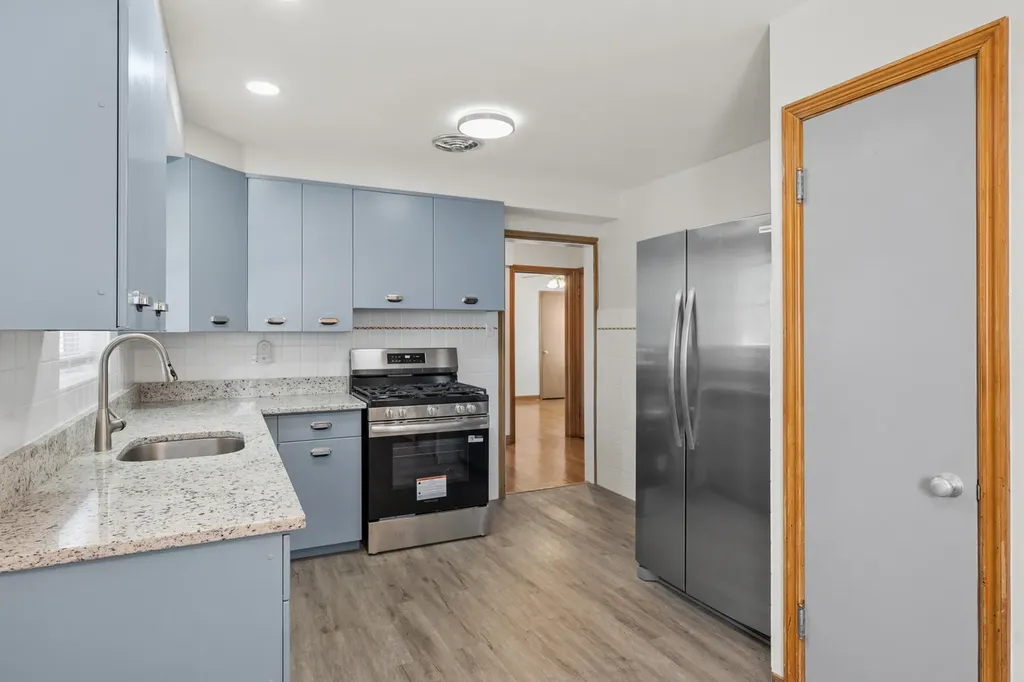 3301 North Newland Avenue Chicago IL 60634