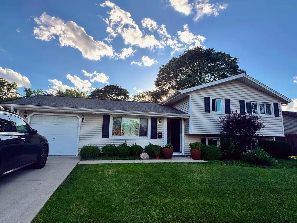 134 South Salem Drive Schaumburg IL 60193