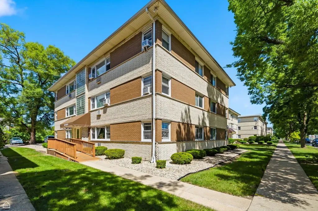 320 Beach Avenue La Grange Park IL 60526