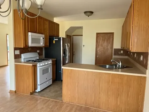 478 Brookside Drive Oswego IL 60543