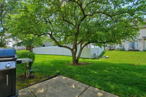354 Ashford Circle Bartlett IL 60103