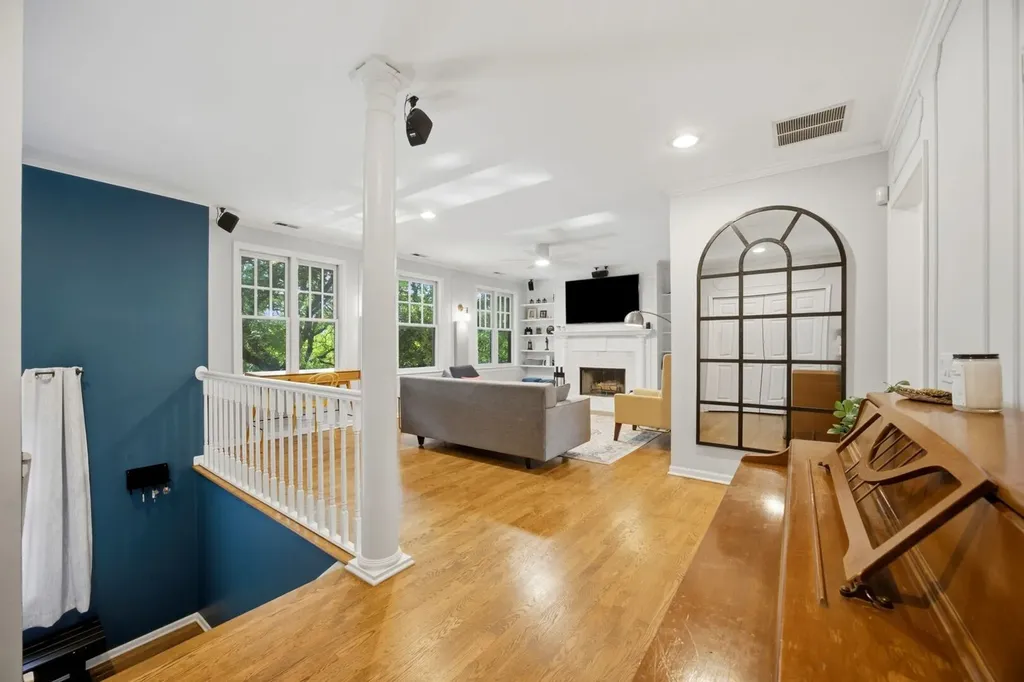 3131 North Racine Avenue Chicago IL 60657
