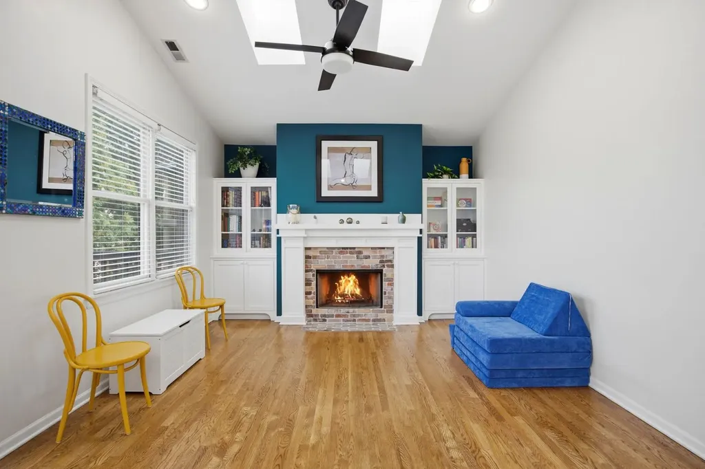 3131 North Racine Avenue Chicago IL 60657