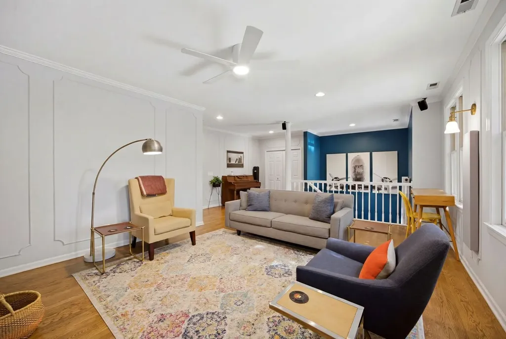 3131 North Racine Avenue Chicago IL 60657
