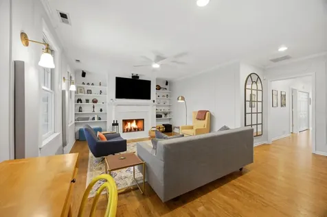 3131 North Racine Avenue Chicago IL 60657