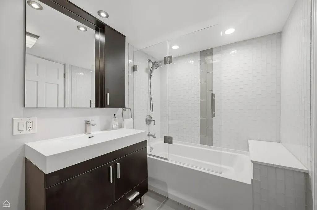 1728 North Damen Avenue Chicago IL 60647