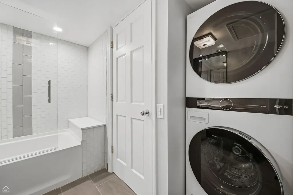 1728 North Damen Avenue Chicago IL 60647