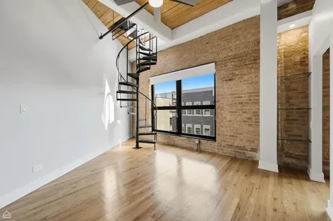 1728 North Damen Avenue Chicago IL 60647