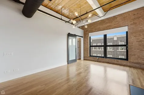 1728 North Damen Avenue Chicago IL 60647