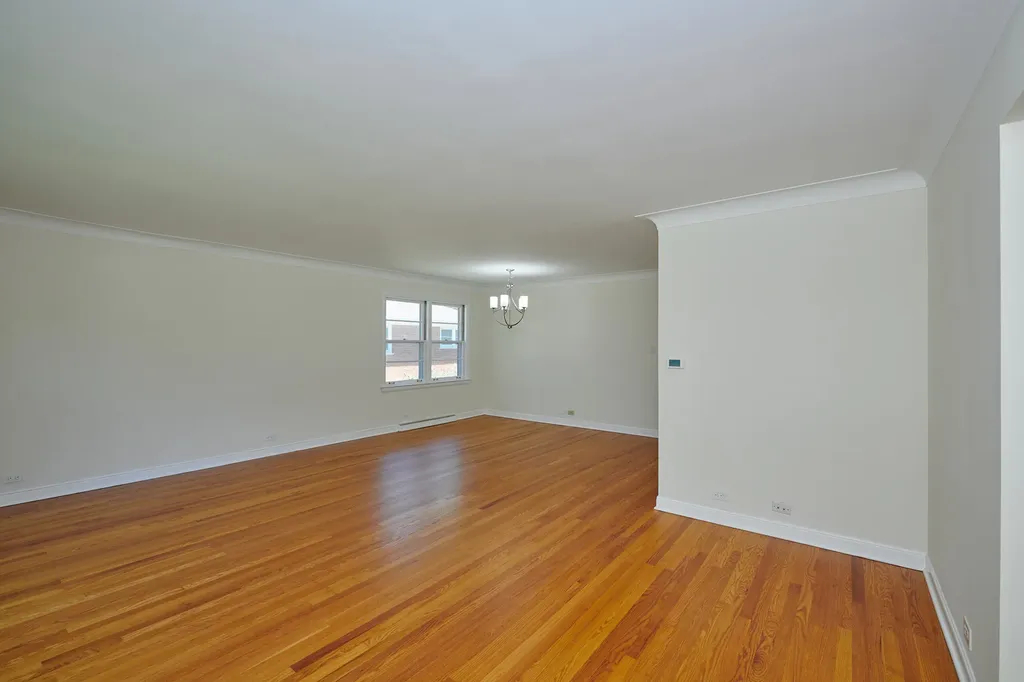 9027 Kenton Avenue Skokie IL 60076