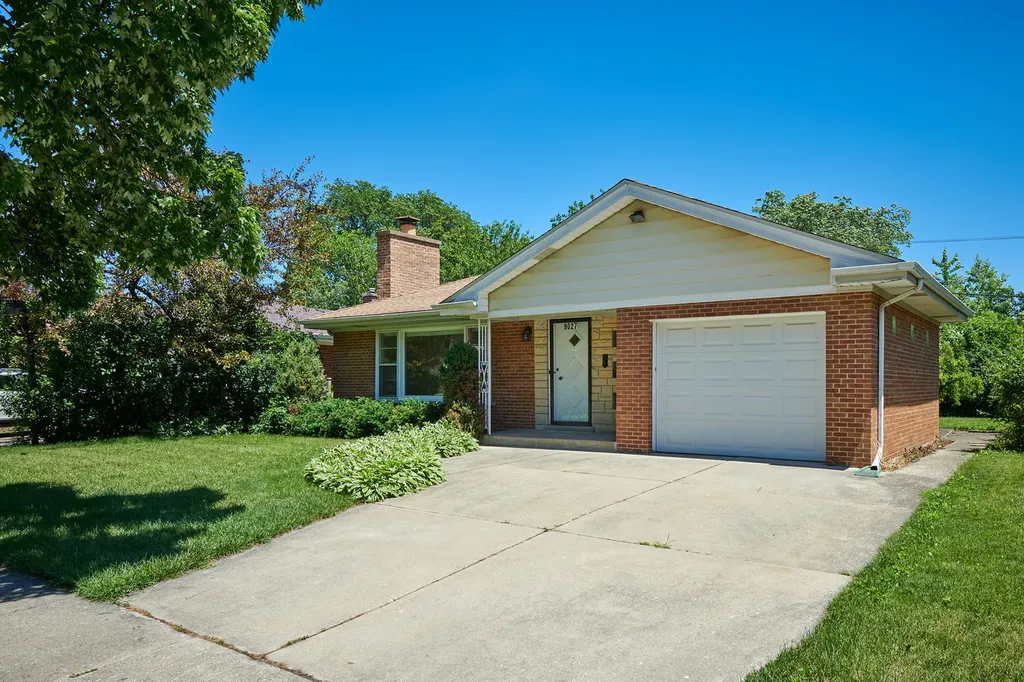 9027 Kenton Avenue Skokie IL 60076