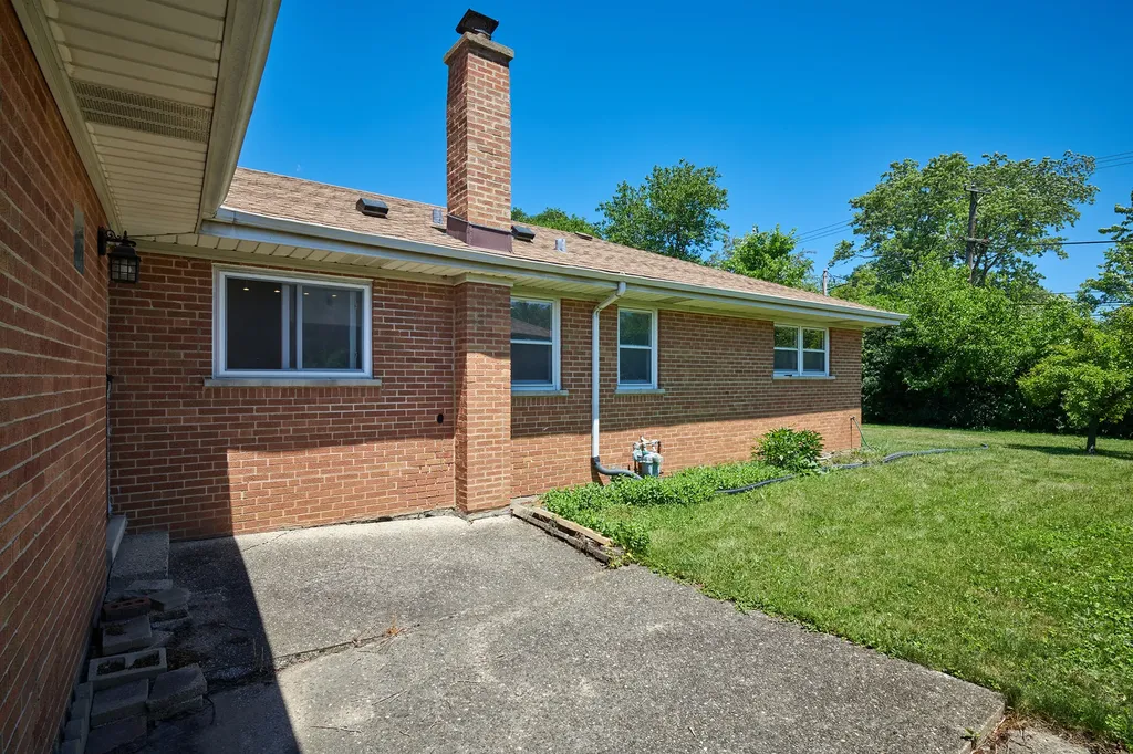 9027 Kenton Avenue Skokie IL 60076