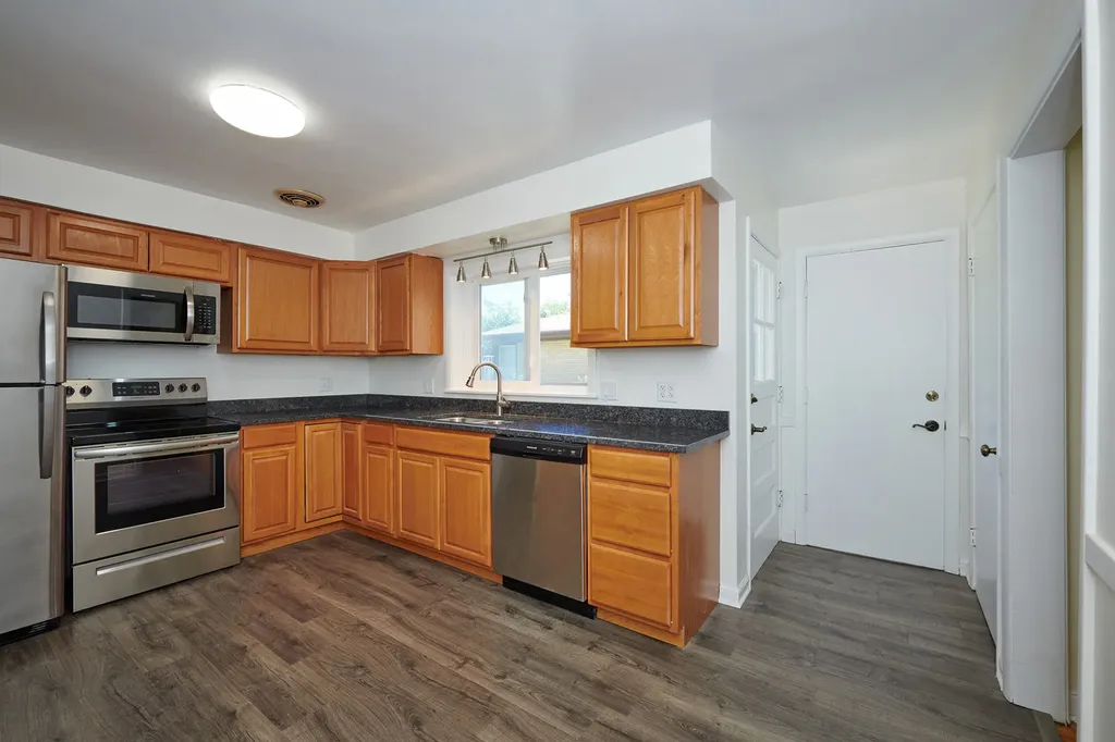 9027 Kenton Avenue Skokie IL 60076