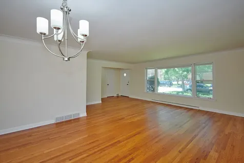 9027 Kenton Avenue Skokie IL 60076