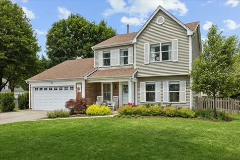 35 Knightsbridge Drive Mundelein IL 60060