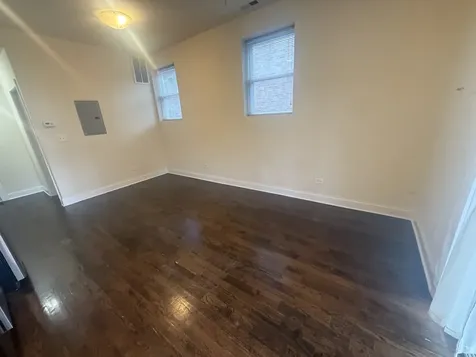647 West Deming Place Chicago IL 60614