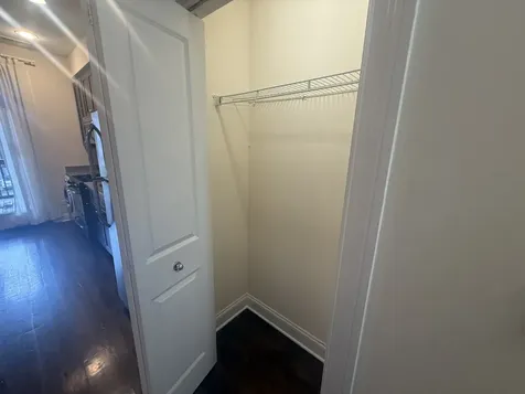 647 West Deming Place Chicago IL 60614