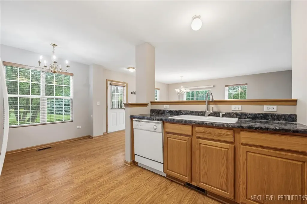 2471 Stoughton Circle Aurora IL 60502