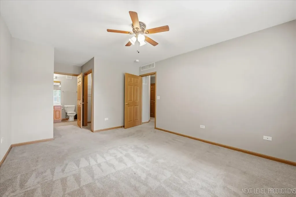 2471 Stoughton Circle Aurora IL 60502