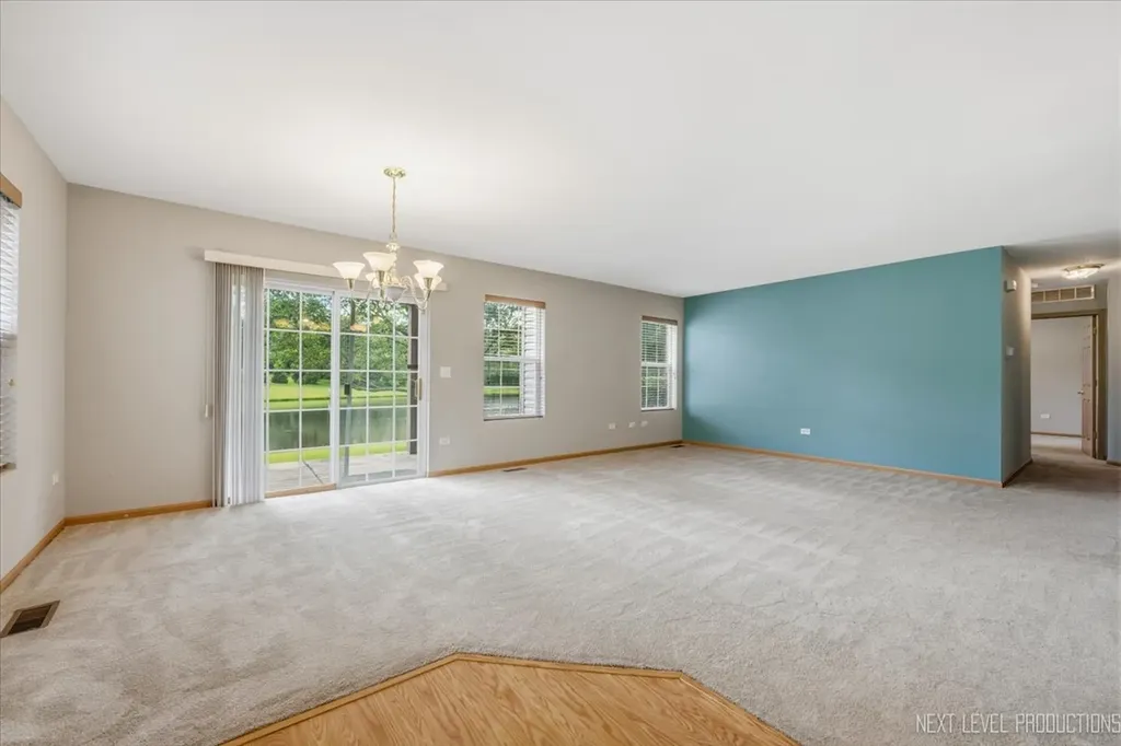 2471 Stoughton Circle Aurora IL 60502