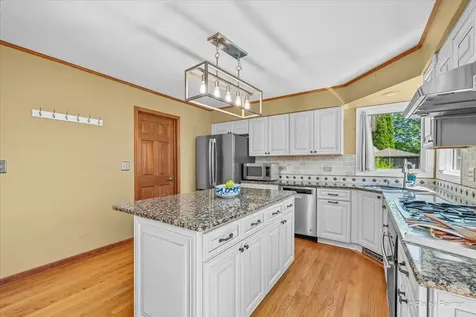 265 Moders Avenue Cary IL 60013