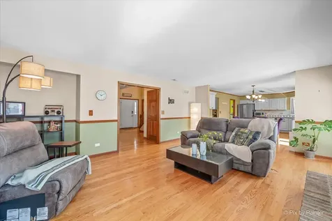 265 Moders Avenue Cary IL 60013