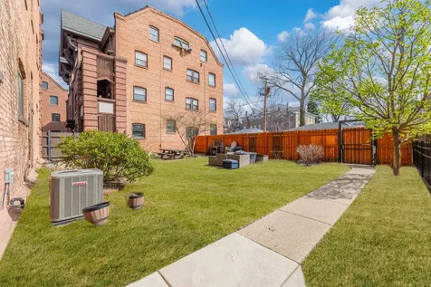 116 South East Avenue Oak Park IL 60302