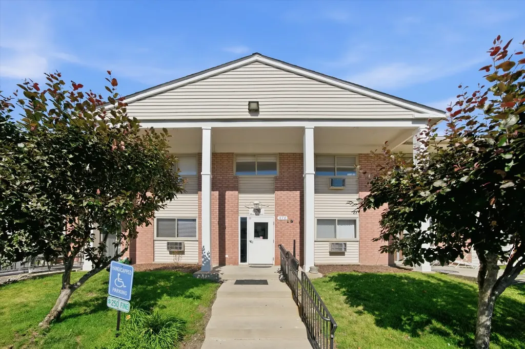 670 Marilyn Avenue Glendale Heights IL 60139