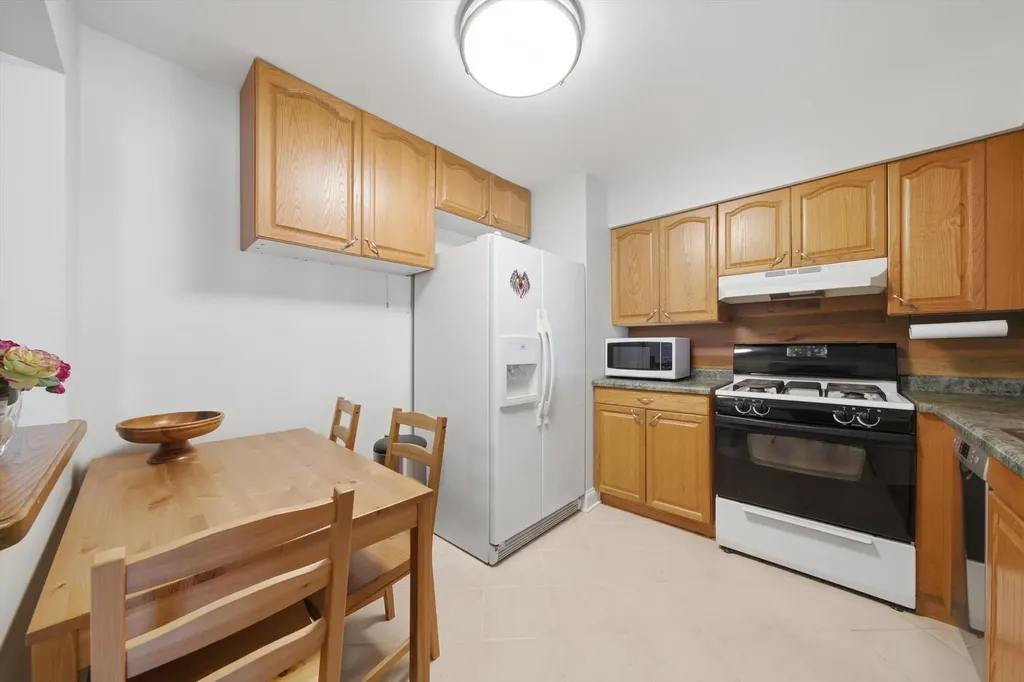 670 Marilyn Avenue Glendale Heights IL 60139