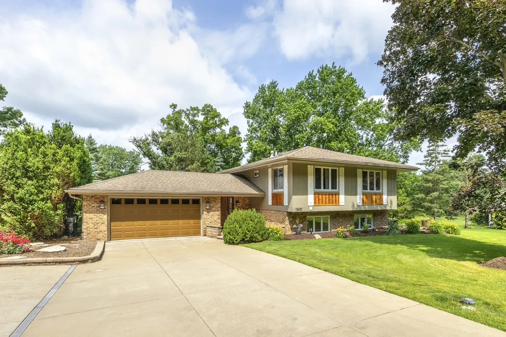 13600 South Longview Drive Homer Glen IL 60491
