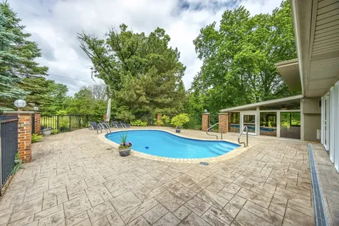 13600 South Longview Drive Homer Glen IL 60491