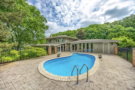 13600 South Longview Drive Homer Glen IL 60491