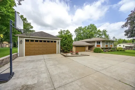 13600 South Longview Drive Homer Glen IL 60491
