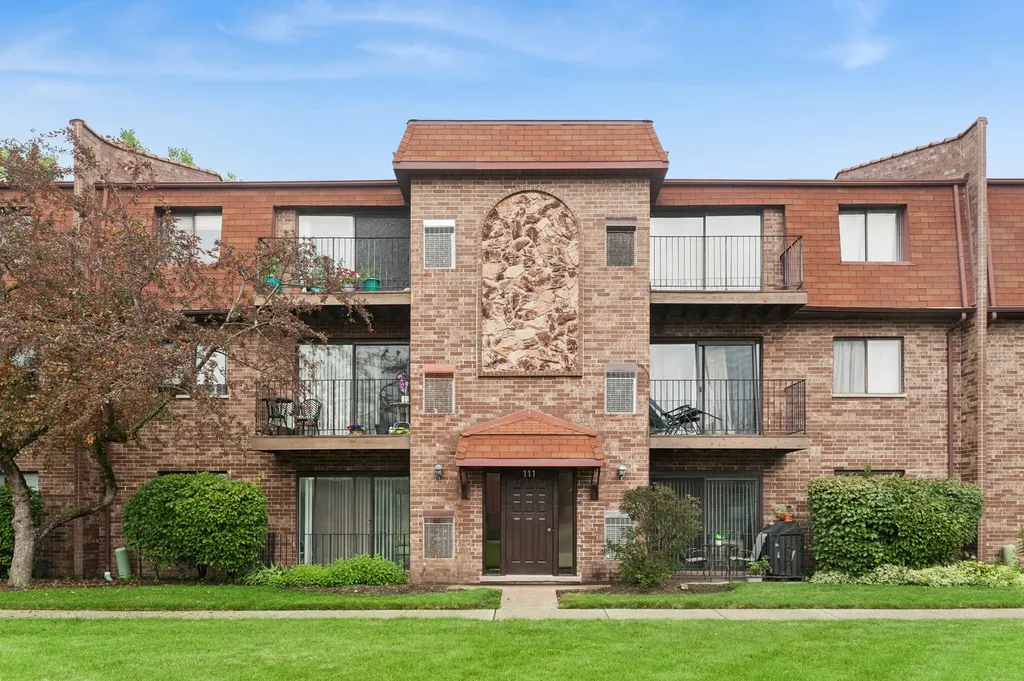 111 West Brandon Court Palatine IL 60067