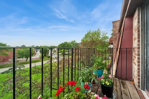 111 West Brandon Court Palatine IL 60067
