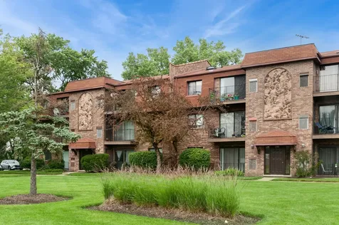 111 West Brandon Court Palatine IL 60067