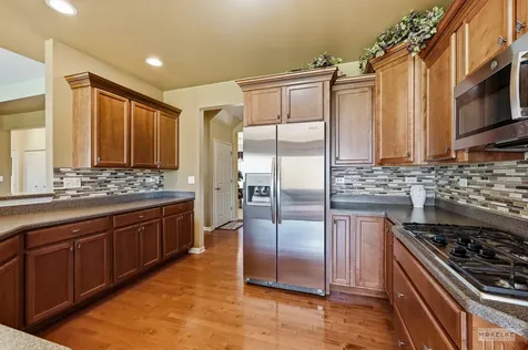 233 Willington Way Oswego IL 60543