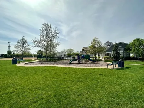 233 Willington Way Oswego IL 60543