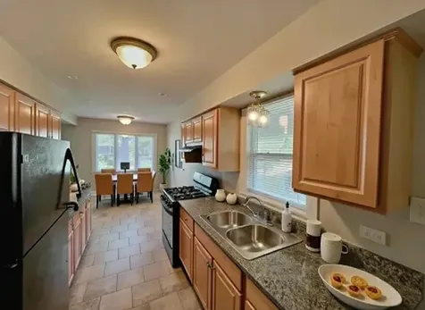 606 East 164th Place South Holland IL 60473