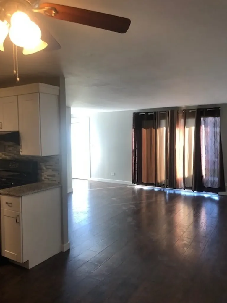 1334 Yarmouth Court Schaumburg IL 60193